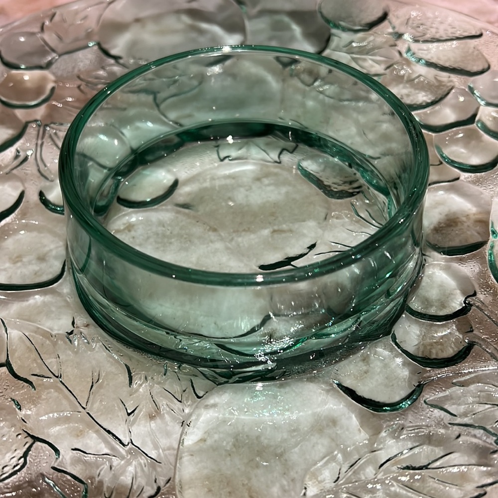 Indiana Glass Madeira Green Glass 13” Chip & Dip Serving Raised Fruit Pattern - Picture 4 of 4